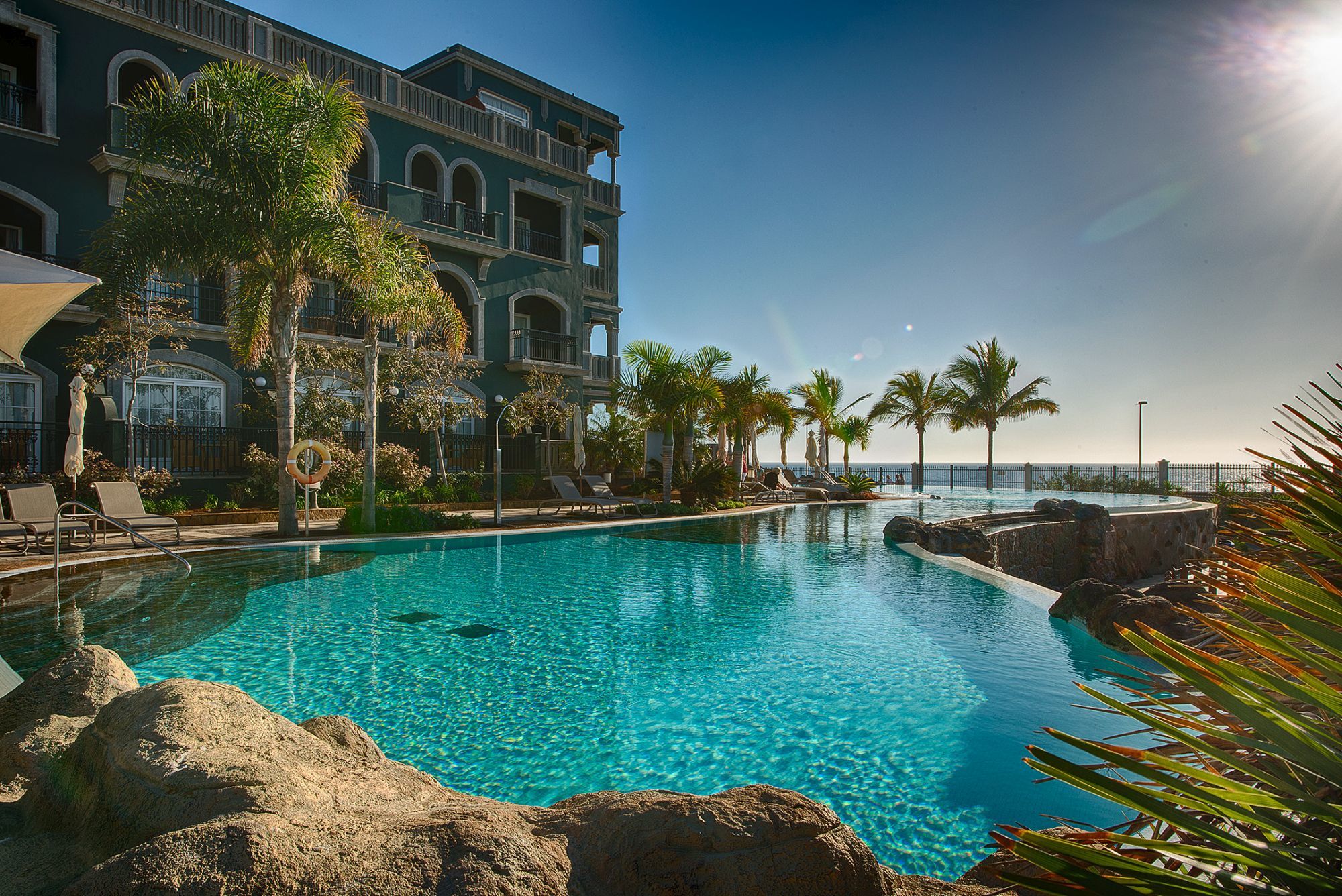 Lopesan Villa Del Conde Resort & Thalasso Meloneras Dış mekan fotoğraf The pool at the Sheraton Tel Aviv