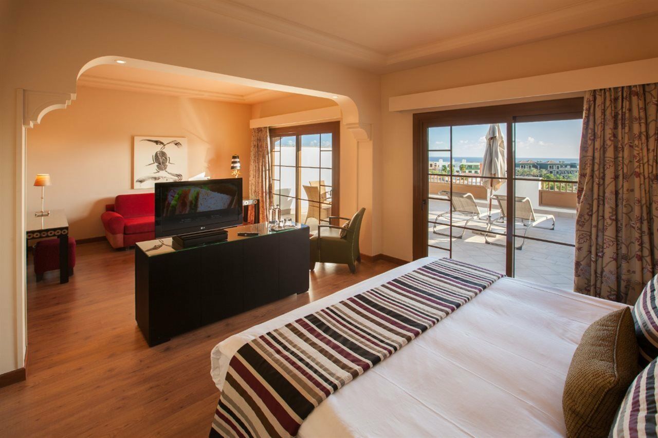 Lopesan Villa Del Conde Resort & Thalasso Meloneras Dış mekan fotoğraf Suite